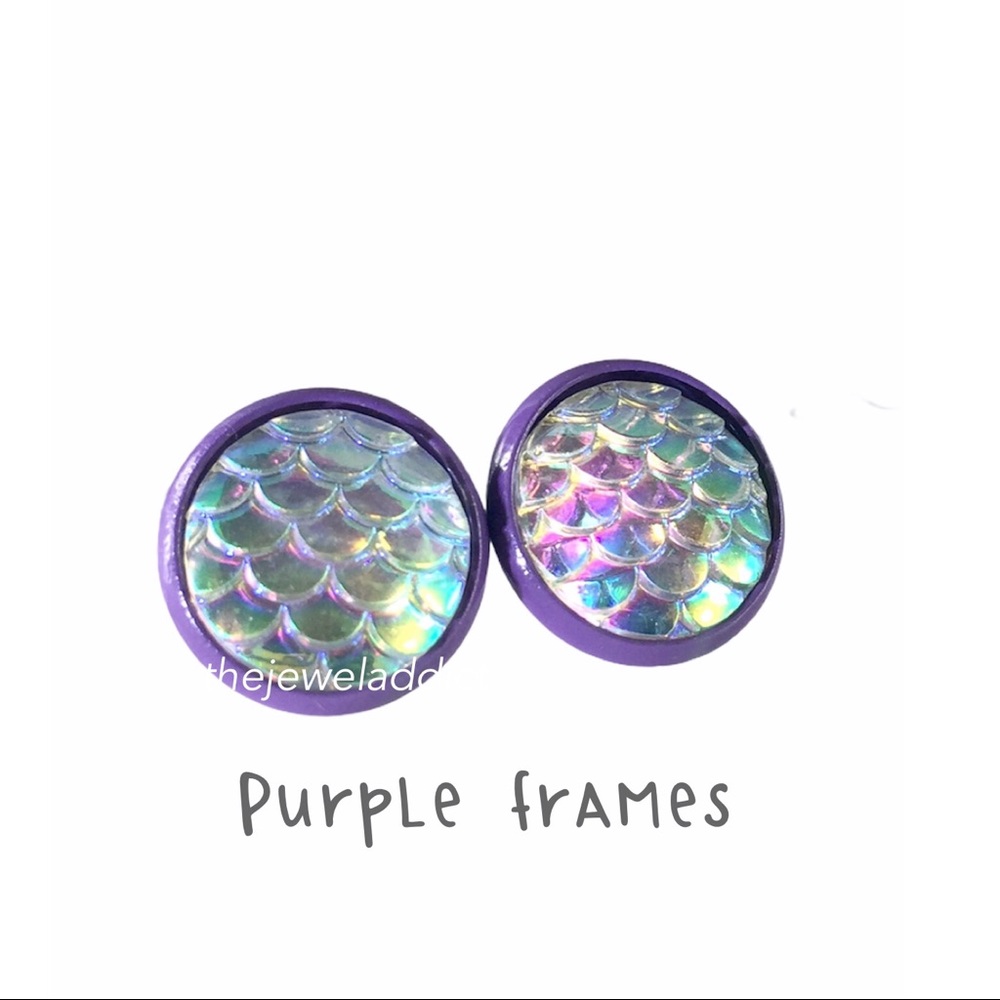 3 for 15🎀 mermaid scale Iridescent studs - Picture 5 of 12